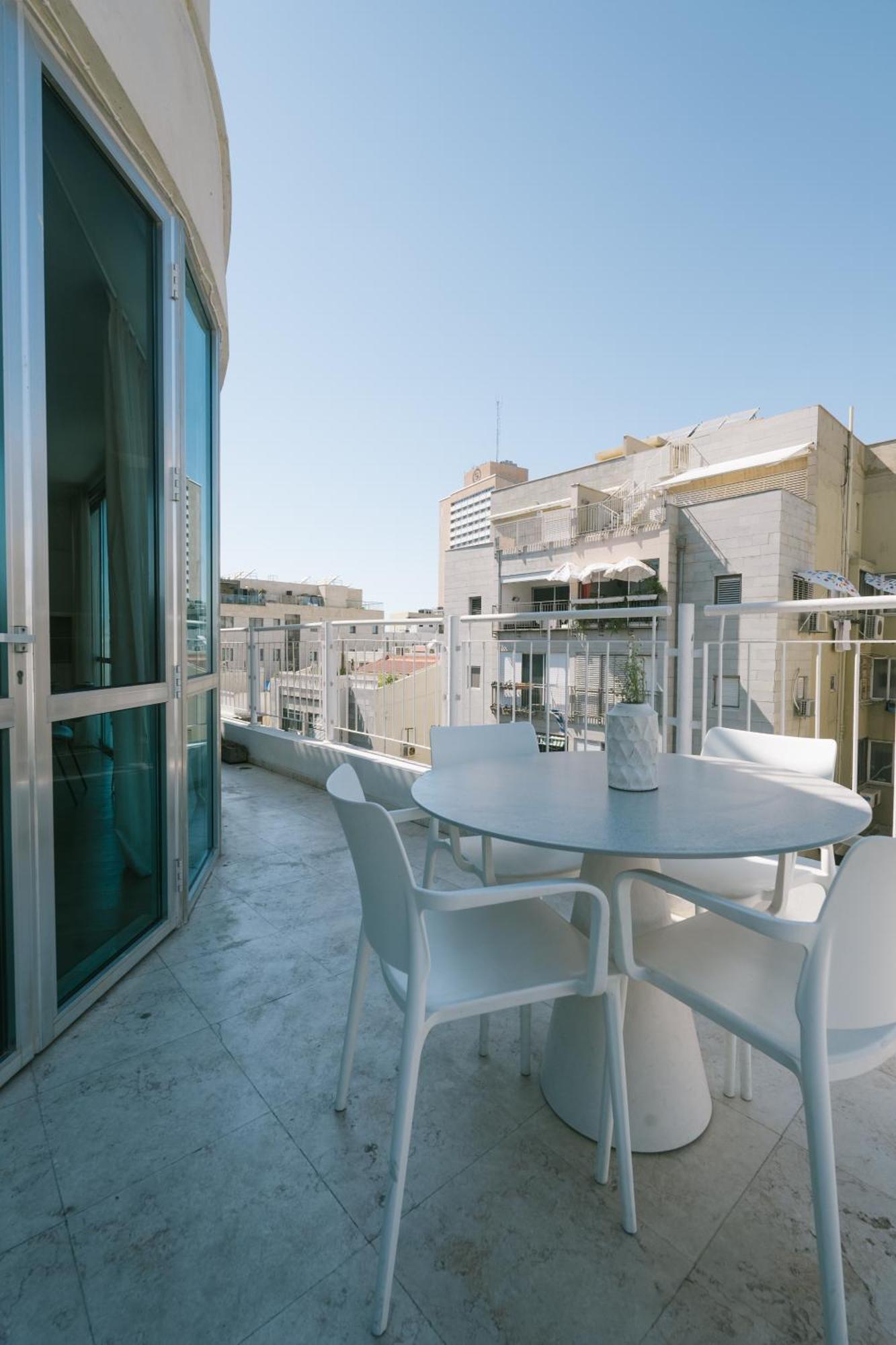 David Frishman - Sea View Penthouse